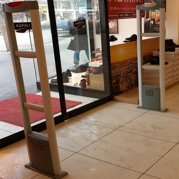 Kompakt Radyo Frekans 5