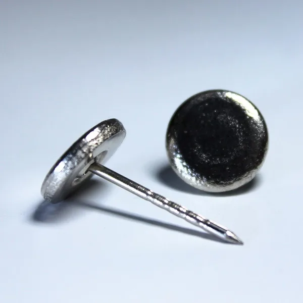 Metal Oynar Başlı Tırtıklı Çivi 2